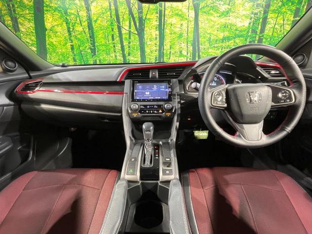 シビック ハッチバック　ホンダセンシング　純正ＳＤナビ　バックカメラ　衝突被害軽減システム　レーダークルーズ　ドラレコ　スマートキー　ＬＥＤヘッド　ビルトインＥＴＣ　純正１８インチアルミ　オートライト　オートエアコン　Ｂｌｕｅｔｏｏｔｈ（2枚目）