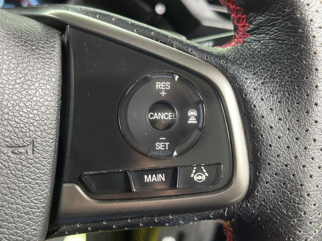 シビック ハッチバック　ホンダセンシング　純正ＳＤナビ　バックカメラ　衝突被害軽減システム　レーダークルーズ　ドラレコ　スマートキー　ＬＥＤヘッド　ビルトインＥＴＣ　純正１８インチアルミ　オートライト　オートエアコン　Ｂｌｕｅｔｏｏｔｈ（5枚目）