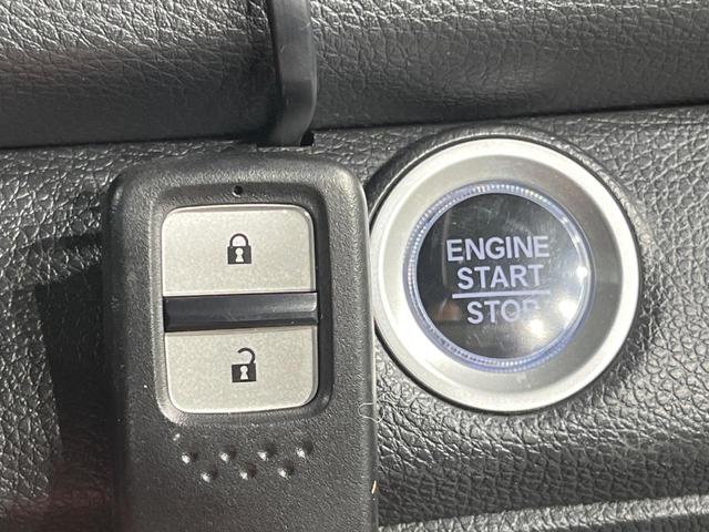 シビック ハッチバック　ホンダセンシング　純正ＳＤナビ　バックカメラ　衝突被害軽減システム　レーダークルーズ　ドラレコ　スマートキー　ＬＥＤヘッド　ビルトインＥＴＣ　純正１８インチアルミ　オートライト　オートエアコン　Ｂｌｕｅｔｏｏｔｈ（26枚目）