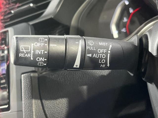 シビック ハッチバック　ホンダセンシング　純正ＳＤナビ　バックカメラ　衝突被害軽減システム　レーダークルーズ　ドラレコ　スマートキー　ＬＥＤヘッド　ビルトインＥＴＣ　純正１８インチアルミ　オートライト　オートエアコン　Ｂｌｕｅｔｏｏｔｈ（41枚目）