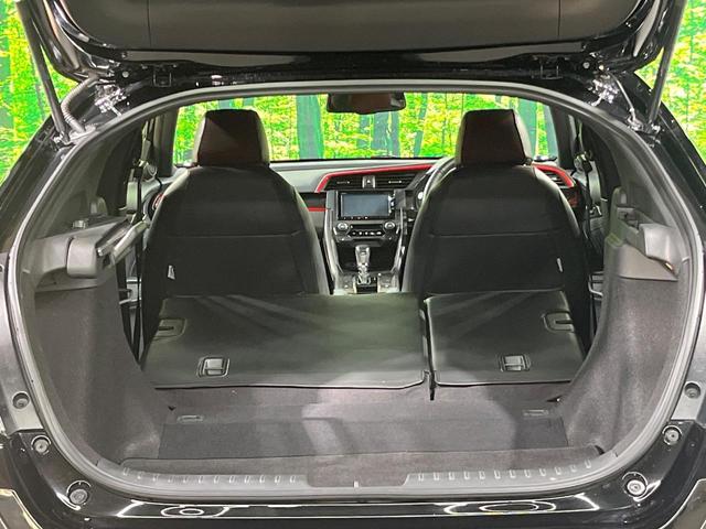 シビック ハッチバック　ホンダセンシング　純正ＳＤナビ　バックカメラ　衝突被害軽減システム　レーダークルーズ　ドラレコ　スマートキー　ＬＥＤヘッド　ビルトインＥＴＣ　純正１８インチアルミ　オートライト　オートエアコン　Ｂｌｕｅｔｏｏｔｈ（51枚目）