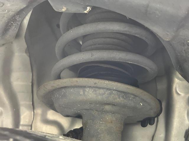 アクア Ｇ　バックカメラ　禁煙車　スマートキー　クルコン　純正１５インチアルミ　オートライト　オートエアコン　Ｂｌｕｅｔｏｏｔｈ　フルセグ（20枚目）