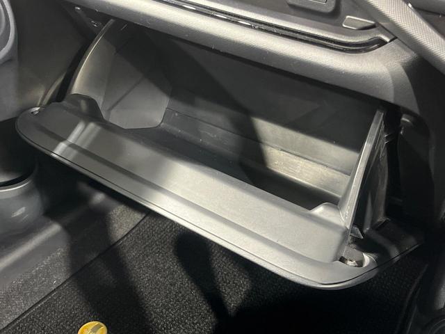 アクア Ｇ　バックカメラ　禁煙車　スマートキー　クルコン　純正１５インチアルミ　オートライト　オートエアコン　Ｂｌｕｅｔｏｏｔｈ　フルセグ（40枚目）