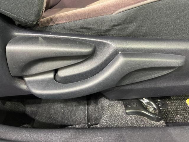 アクア Ｇ　バックカメラ　禁煙車　スマートキー　クルコン　純正１５インチアルミ　オートライト　オートエアコン　Ｂｌｕｅｔｏｏｔｈ　フルセグ（42枚目）