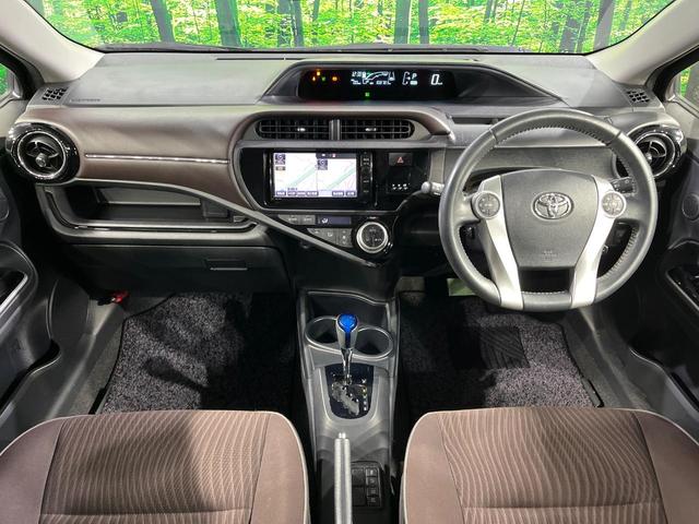 アクア G 純正SDナビ バックカメラ 衝突被害軽減システム 禁煙車 スマートキー ビルトインETC クルコン オートハイビーム オートライト オートエアコン Bluetooth CD フルセグ(2枚目)