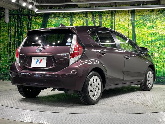 アクア G 純正SDナビ バックカメラ 衝突被害軽減システム 禁煙車 スマートキー ビルトインETC クルコン オートハイビーム オートライト オートエアコン Bluetooth CD フルセグ(17枚目)