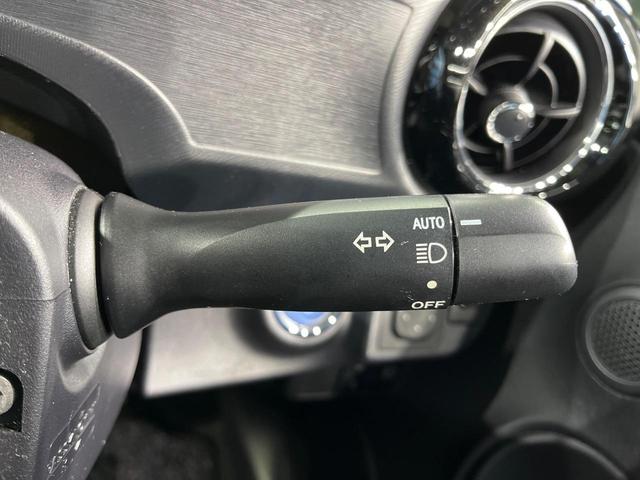 アクア G 純正SDナビ バックカメラ 衝突被害軽減システム 禁煙車 スマートキー ビルトインETC クルコン オートハイビーム オートライト オートエアコン Bluetooth CD フルセグ(31枚目)