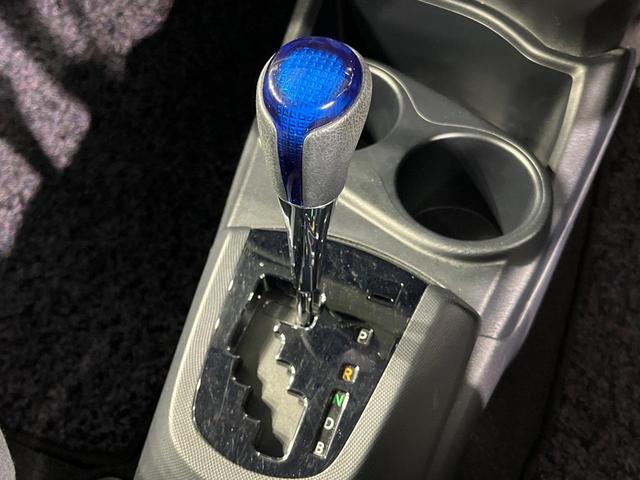 アクア G 純正SDナビ バックカメラ 衝突被害軽減システム 禁煙車 スマートキー ビルトインETC クルコン オートハイビーム オートライト オートエアコン Bluetooth CD フルセグ(35枚目)