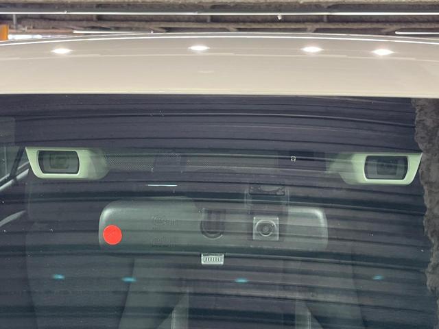 �y�A�C�T�C�g�u�����R�z�O���̎ԗ��������m���A�Փ˂������Ȏ��͌x��Œ��ӂ𑣂��A�u���[�L�𓥂ޗ͂��T�|�[�g�B�u���[�L�𓥂߂Ȃ������ꍇ�͏Փ˔�Q�y���u���[�L���쓮�A�Փˉ�����T�|�[�g���܂��B