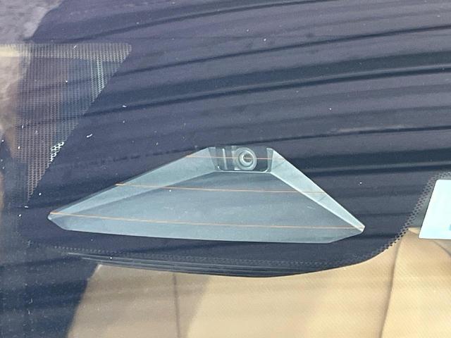 �y�g���^�Z�[�t�e�B�Z���X�z���s���ɑO���̎ԗ�����F�����A�Փ˂������Ȏ��͌x��ƃu���[�L�ŏՓˉ���Ɣ�Q�y�����A�V�X�g�B�����S�Ƀh���C�u�����y���݂��������܂��B