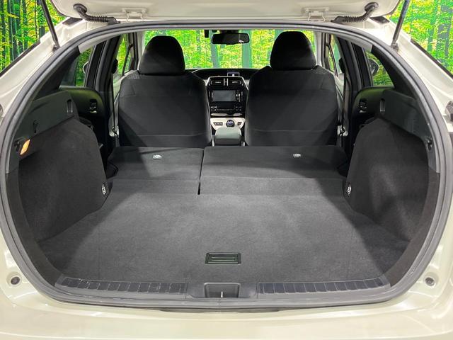 プリウス Ｓセーフティプラス　純正ＳＤナビ　バックカメラ　衝突軽減　レーダークルーズ　禁煙車　ドラレコ　コーナーセンサー　ヘッドアップディスプレイ　スマートキー　ＬＥＤヘッド　ＥＴＣ　純正１５インチアルミ　オートハイビーム（29枚目）