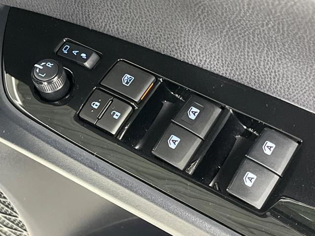 プリウス Ｓセーフティプラス　純正ＳＤナビ　バックカメラ　衝突軽減　レーダークルーズ　禁煙車　ドラレコ　コーナーセンサー　ヘッドアップディスプレイ　スマートキー　ＬＥＤヘッド　ＥＴＣ　純正１５インチアルミ　オートハイビーム（31枚目）