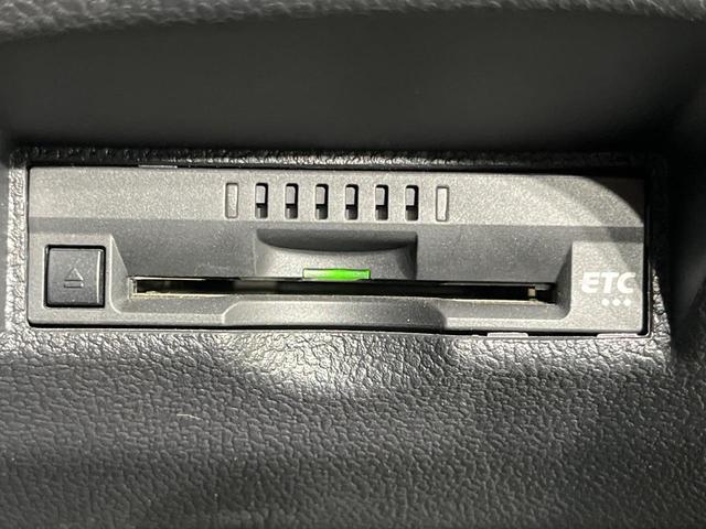 プリウス Ｓセーフティプラス　純正ＳＤナビ　バックカメラ　衝突軽減　レーダークルーズ　禁煙車　ドラレコ　コーナーセンサー　ヘッドアップディスプレイ　スマートキー　ＬＥＤヘッド　ＥＴＣ　純正１５インチアルミ　オートハイビーム（33枚目）