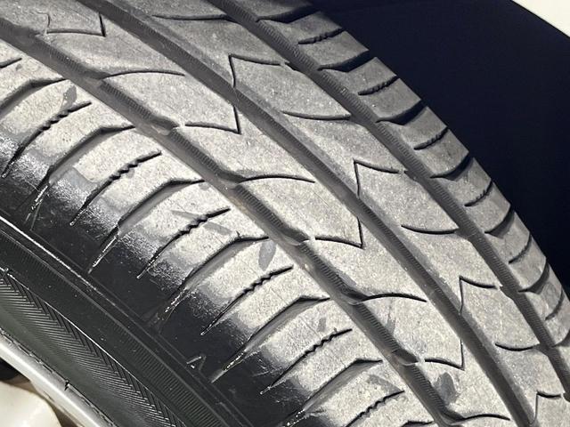 プリウス Ｓセーフティプラス　純正ＳＤナビ　バックカメラ　衝突軽減　レーダークルーズ　禁煙車　ドラレコ　コーナーセンサー　ヘッドアップディスプレイ　スマートキー　ＬＥＤヘッド　ＥＴＣ　純正１５インチアルミ　オートハイビーム（51枚目）