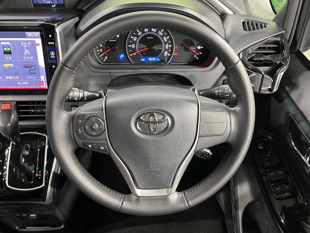 ヴォクシー ＺＳ　煌ＩＩ　両側電動スライド　ＢＩＧ－Ｘ１１インチナビ　ＡＬＰＩＮＥ後席モニター　バックカメラ　衝突被害軽減システム　禁煙車　コーナーセンサー　スマートキー　ＬＥＤヘッド　ＥＴＣ　クルコン（11枚目）