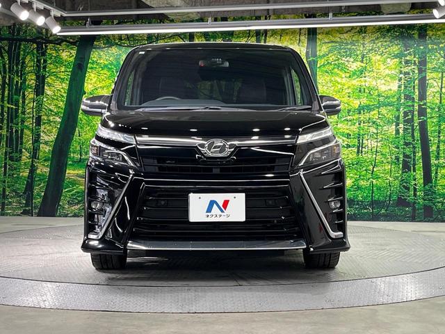 ヴォクシー ＺＳ　煌ＩＩ　両側電動スライド　ＢＩＧ－Ｘ１１インチナビ　ＡＬＰＩＮＥ後席モニター　バックカメラ　衝突被害軽減システム　禁煙車　コーナーセンサー　スマートキー　ＬＥＤヘッド　ＥＴＣ　クルコン（15枚目）