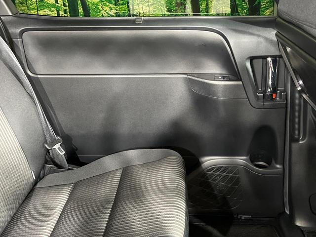 ヴォクシー ＺＳ　煌ＩＩ　両側電動スライド　ＢＩＧ－Ｘ１１インチナビ　ＡＬＰＩＮＥ後席モニター　バックカメラ　衝突被害軽減システム　禁煙車　コーナーセンサー　スマートキー　ＬＥＤヘッド　ＥＴＣ　クルコン（29枚目）