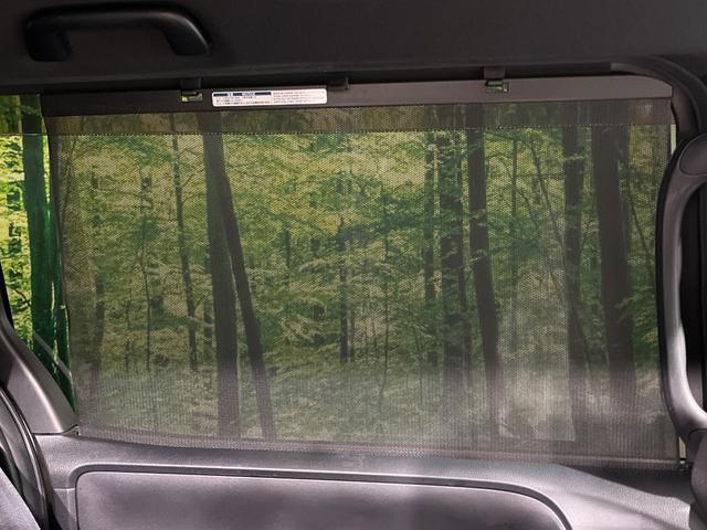 ヴォクシー ＺＳ　煌ＩＩ　両側電動スライド　ＢＩＧ－Ｘ１１インチナビ　ＡＬＰＩＮＥ後席モニター　バックカメラ　衝突被害軽減システム　禁煙車　コーナーセンサー　スマートキー　ＬＥＤヘッド　ＥＴＣ　クルコン（30枚目）