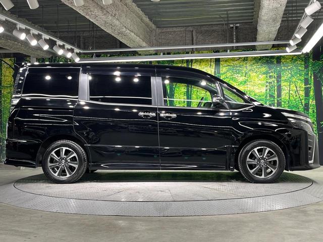 ヴォクシー ＺＳ　煌ＩＩ　両側電動スライド　ＢＩＧ－Ｘ１１インチナビ　ＡＬＰＩＮＥ後席モニター　バックカメラ　衝突被害軽減システム　禁煙車　コーナーセンサー　スマートキー　ＬＥＤヘッド　ＥＴＣ　クルコン（63枚目）