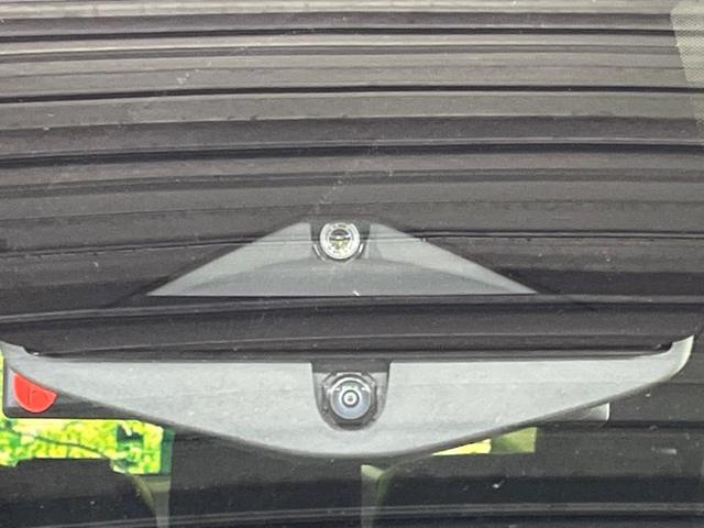 �y�G�}�[�W�F���V�[�u���[�L�z���s���ɑO���̎ԗ�����F�����A�Փ˂������Ȏ��͌x��ƃu���[�L�ŏՓˉ���Ɣ�Q�y�����A�V�X�g�B�����S�Ƀh���C�u�����y���݂��������܂��B