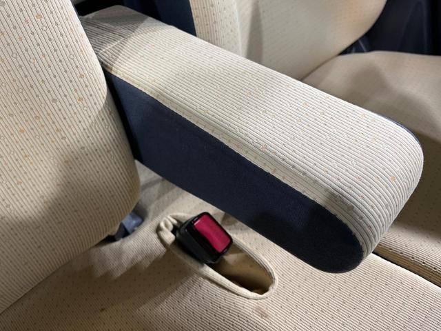 �y�A�[�����X�g�z�^�]���̐g�̂̕��S���y�����Ă����A�[�����X�g�𑕔���