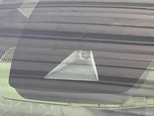 �y�g���^�Z�[�t�e�B�Z���X�z���s���ɑO���̎ԗ�����F�����A�Փ˂������Ȏ��͌x��ƃu���[�L�ŏՓˉ���Ɣ�Q�y�����A�V�X�g�B�����S�Ƀh���C�u�����y���݂��������܂��B