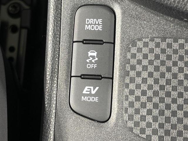 ヤリスクロス ハイブリッドＺ　全周囲カメラ　衝突被害軽減システム　レーダークルーズ　禁煙車　パワーシート　ドラレコ　コーナーセンサー　スマートキー　ＬＥＤヘッド　ビルトインＥＴＣ　純正１８インチアルミ　オートハイビーム（52枚目）