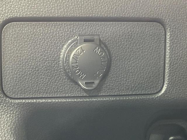 ヤリスクロス ハイブリッドＺ　全周囲カメラ　衝突被害軽減システム　レーダークルーズ　禁煙車　パワーシート　ドラレコ　コーナーセンサー　スマートキー　ＬＥＤヘッド　ビルトインＥＴＣ　純正１８インチアルミ　オートハイビーム（63枚目）