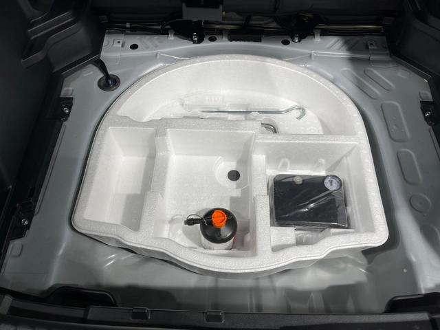 ヤリスクロス ハイブリッドＺ　全周囲カメラ　衝突被害軽減システム　レーダークルーズ　禁煙車　パワーシート　ドラレコ　コーナーセンサー　スマートキー　ＬＥＤヘッド　ビルトインＥＴＣ　純正１８インチアルミ　オートハイビーム（64枚目）