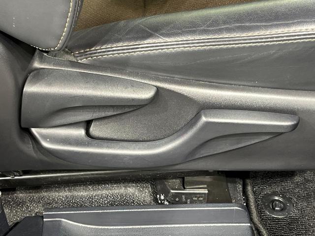 シエンタ ハイブリッドG クエロ 両側電動ドア 純正SDナビ 全周囲カメラ 衝突被害軽減システム レーダークルーズ 禁煙車 ハーフレザーシート ドラレコ コーナーセンサー スマートキー LEDヘッド ビルトインETC(33枚目)