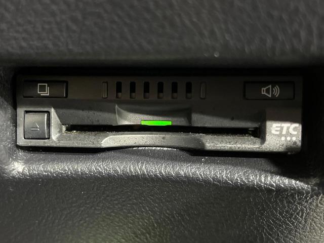 シエンタ ハイブリッドG クエロ 両側電動ドア 純正SDナビ 全周囲カメラ 衝突被害軽減システム レーダークルーズ 禁煙車 ハーフレザーシート ドラレコ コーナーセンサー スマートキー LEDヘッド ビルトインETC(45枚目)