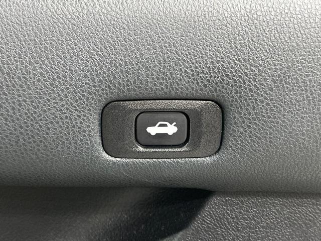 クラウンハイブリッド アスリートS 純正SDナビ バックカメラ 衝突被害軽減システム レーダークルーズ 禁煙車 レザーシート 前席シートエアコン コーナーセンサー スマートキー LEDヘッド ビルトインETC 純正18インチアルミ(5枚目)