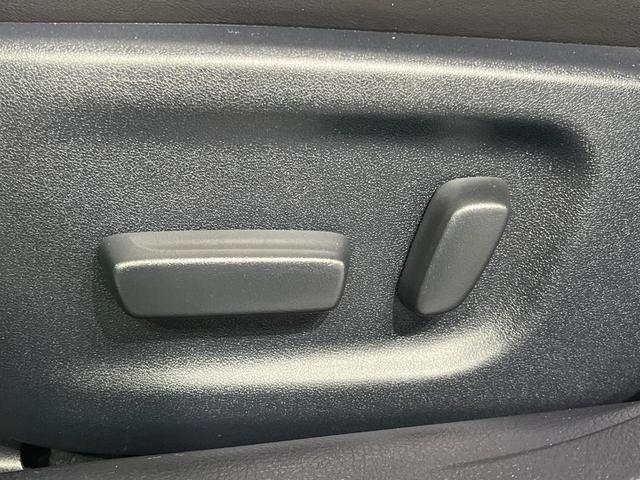 クラウンハイブリッド アスリートS 純正SDナビ バックカメラ 衝突被害軽減システム レーダークルーズ 禁煙車 レザーシート 前席シートエアコン コーナーセンサー スマートキー LEDヘッド ビルトインETC 純正18インチアルミ(42枚目)