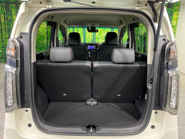 ���i�̂���������ʋ΁A���}���ɏ\���ȉ׎��X�y�[�X���m�ۂ��Ă���܂��B�Z�J���h�V�[�g��|���ƁA�傫�ȉו��̐ύڂ��\�ł���