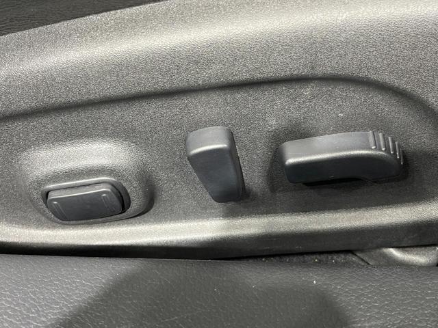 ティアナ XV 純正SDナビ 全周囲カメラ 衝突被害軽減システム 禁煙車 電動リアゲート レザーシート 前席シートエアコン コーナーセンサー スマートキー HIDヘッド ビルトインETC クルコン(36枚目)