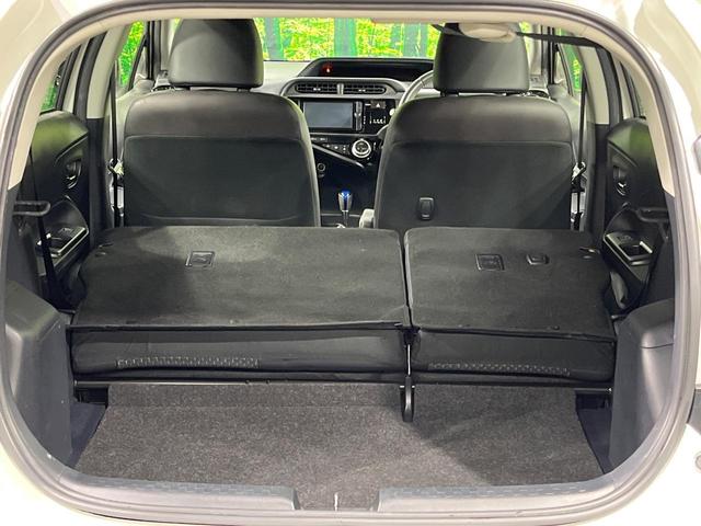 アクア X-アーバン ソリッド バックカメラ 衝突被害軽減システム 禁煙車 ハーフレザーシート スマートキー LEDヘッド ETC 純正16インチアルミ オートハイビーム 車線逸脱警報 オートライト オートエアコン(32枚目)