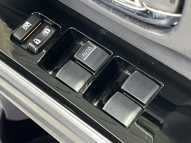 アクア X-アーバン ソリッド バックカメラ 衝突被害軽減システム 禁煙車 ハーフレザーシート スマートキー LEDヘッド ETC 純正16インチアルミ オートハイビーム 車線逸脱警報 オートライト オートエアコン(34枚目)