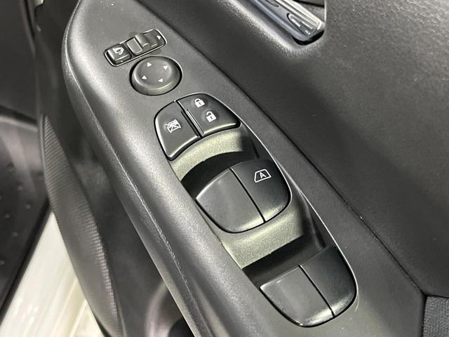 セレナ ｅ－パワー　ハイウェイスターＶ　両側電動ドア　全周囲カメラ　衝突被害軽減システム　レーダークルーズ　禁煙車　ハーフレザーシート　ドラレコ　コーナーセンサー　スマートキー　ＬＥＤヘッド　ビルトインＥＴＣ　純正１６インチアルミ（50枚目）