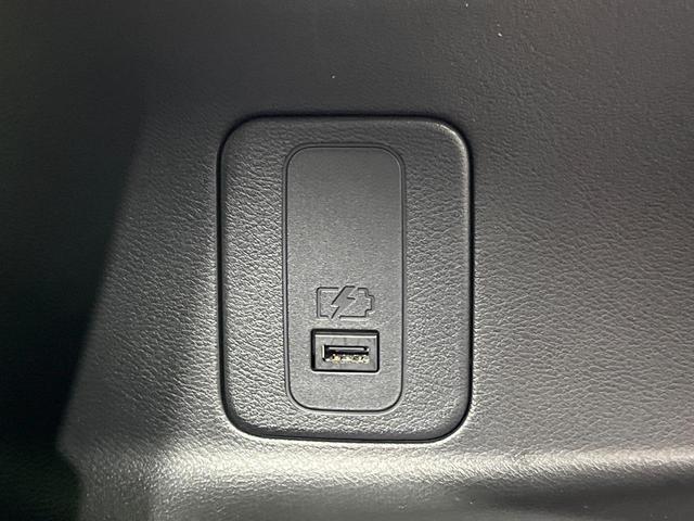 セレナ ｅ－パワー　ハイウェイスターＶ　両側電動ドア　全周囲カメラ　衝突被害軽減システム　レーダークルーズ　禁煙車　ハーフレザーシート　ドラレコ　コーナーセンサー　スマートキー　ＬＥＤヘッド　ビルトインＥＴＣ　純正１６インチアルミ（63枚目）