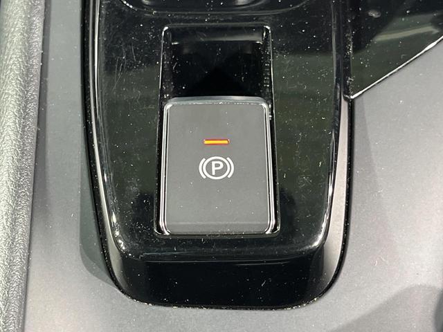 ノート Ｘ　全周囲カメラ　衝突被害軽減システム　レーダークルーズ　禁煙車　ハーフレザーシート　ドラレコ　コーナーセンサー　スマートキー　ＬＥＤヘッド　ビルトインＥＴＣ　純正１６インチアルミ　オートライト（40枚目）