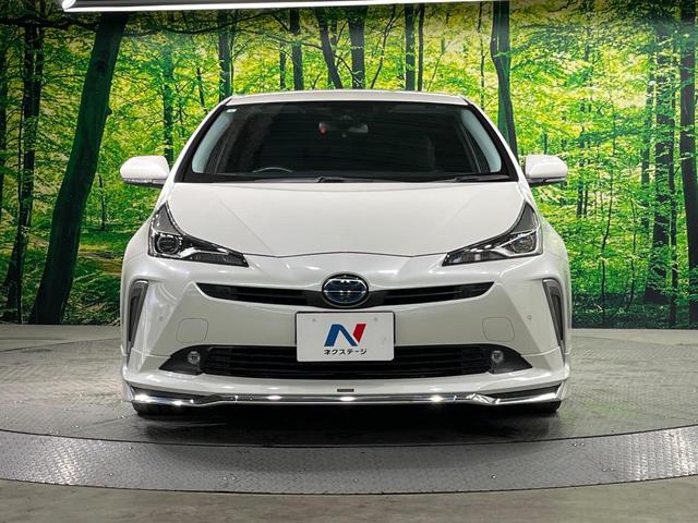 プリウス Ｓツーリングセレクション　純正９インチナビ　レーダークルーズ　バックカメラ　衝突軽減　禁煙車　合皮レザーシート　コーナーセンサー　スマートキー　ＬＥＤヘッド　ビルトインＥＴＣ　純正１７インチアルミ　オートライト（14枚目）