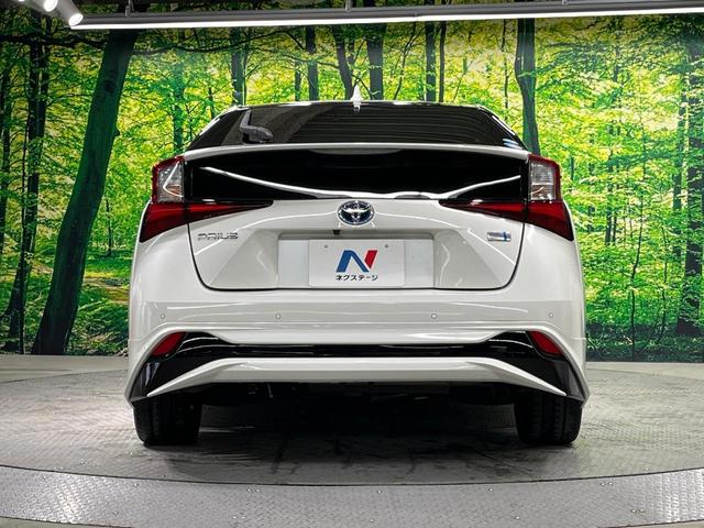 プリウス Ｓツーリングセレクション　純正９インチナビ　レーダークルーズ　バックカメラ　衝突軽減　禁煙車　合皮レザーシート　コーナーセンサー　スマートキー　ＬＥＤヘッド　ビルトインＥＴＣ　純正１７インチアルミ　オートライト（15枚目）