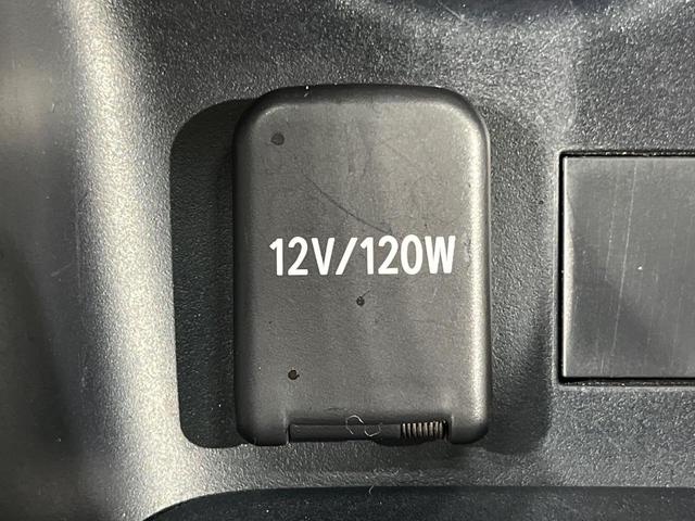 プリウス Ｓツーリングセレクション　純正９インチナビ　レーダークルーズ　バックカメラ　衝突軽減　禁煙車　合皮レザーシート　コーナーセンサー　スマートキー　ＬＥＤヘッド　ビルトインＥＴＣ　純正１７インチアルミ　オートライト（37枚目）