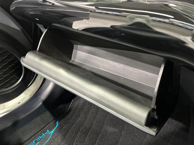 プリウス Ｓツーリングセレクション　純正９インチナビ　レーダークルーズ　バックカメラ　衝突軽減　禁煙車　合皮レザーシート　コーナーセンサー　スマートキー　ＬＥＤヘッド　ビルトインＥＴＣ　純正１７インチアルミ　オートライト（38枚目）
