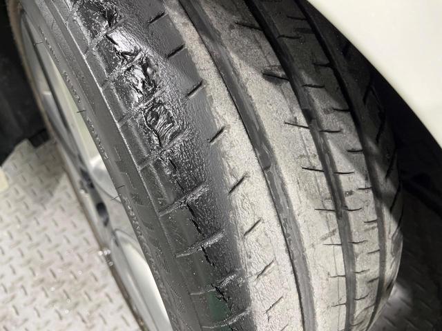 プリウス Ｓツーリングセレクション　純正９インチナビ　レーダークルーズ　バックカメラ　衝突軽減　禁煙車　合皮レザーシート　コーナーセンサー　スマートキー　ＬＥＤヘッド　ビルトインＥＴＣ　純正１７インチアルミ　オートライト（53枚目）