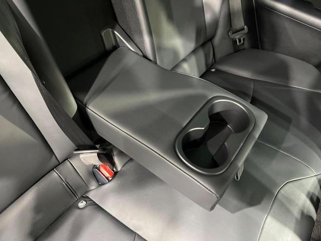 プリウス Ｓツーリングセレクション　純正９インチナビ　レーダークルーズ　バックカメラ　衝突軽減　禁煙車　合皮レザーシート　コーナーセンサー　スマートキー　ＬＥＤヘッド　ビルトインＥＴＣ　純正１７インチアルミ　オートライト（57枚目）