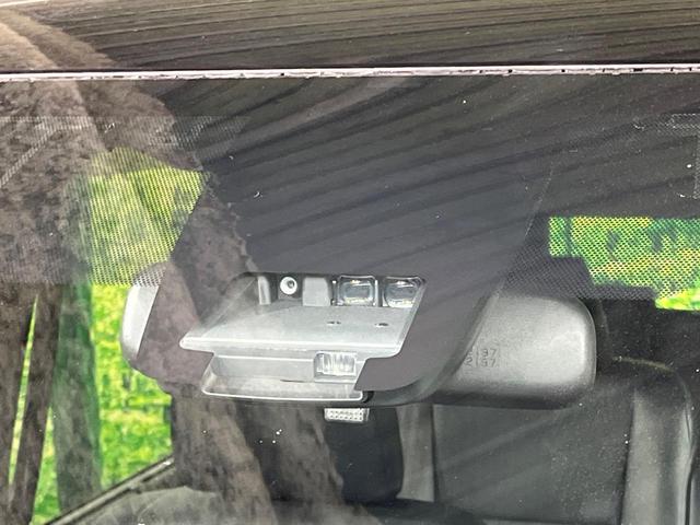 �y�g���^�Z�[�t�e�B�Z���X�z���s���ɑO���̎ԗ�����F�����A�Փ˂������Ȏ��͌x��ƃu���[�L�ŏՓˉ���Ɣ�Q�y�����A�V�X�g�B�����S�Ƀh���C�u�����y���݂��������܂��B