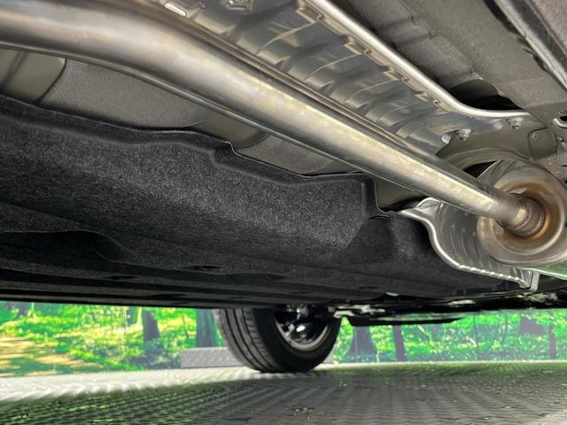 ヴェゼル ｅ：ＨＥＶ　ＲＳ　登録済未使用車　全周囲カメラ　衝突被害軽減システム　禁煙車　電動リアゲート　ハーフレザーシート　コーナーセンサー　スマートキー　ＬＥＤヘッド　ＥＴＣ２．０　純正１８インチアルミ　オートハイビーム（22枚目）