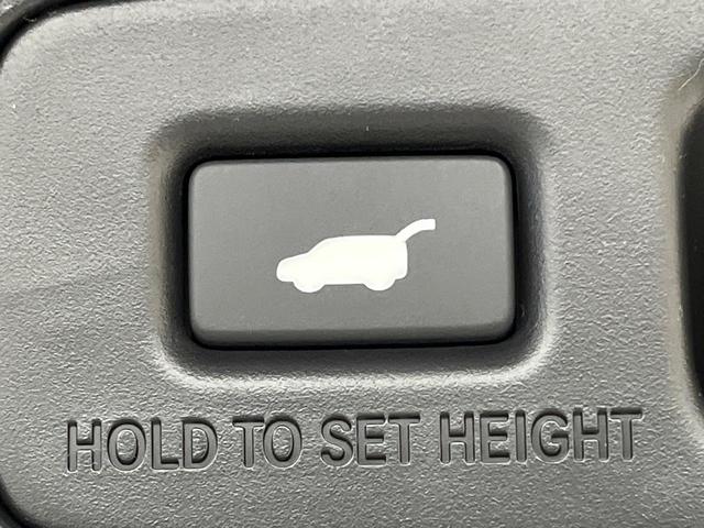 ヴェゼル ｅ：ＨＥＶ　ＲＳ　登録済未使用車　全周囲カメラ　衝突被害軽減システム　禁煙車　電動リアゲート　ハーフレザーシート　コーナーセンサー　スマートキー　ＬＥＤヘッド　ＥＴＣ２．０　純正１８インチアルミ　オートハイビーム（37枚目）