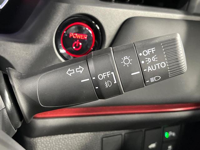 ヴェゼル ｅ：ＨＥＶ　ＲＳ　登録済未使用車　全周囲カメラ　衝突被害軽減システム　禁煙車　電動リアゲート　ハーフレザーシート　コーナーセンサー　スマートキー　ＬＥＤヘッド　ＥＴＣ２．０　純正１８インチアルミ　オートハイビーム（43枚目）